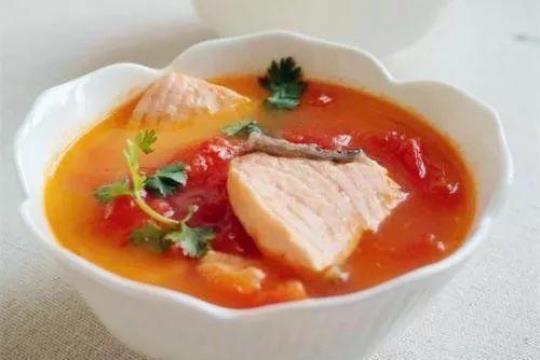 三文鱼排汤的做法和作用有哪些？