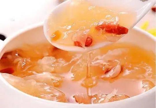 银耳枸杞红枣汤的作用有哪些