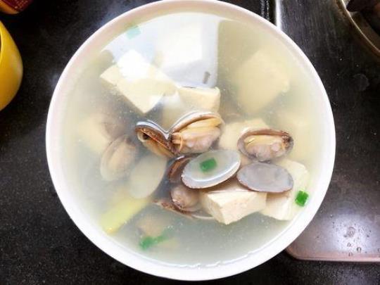 蛤蜊豆腐汤怎么做呢