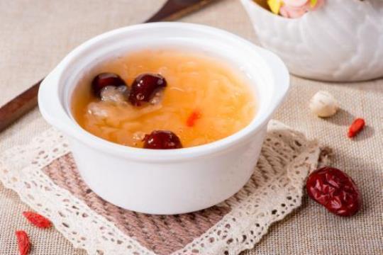 百合银耳红枣汤的做法有哪些