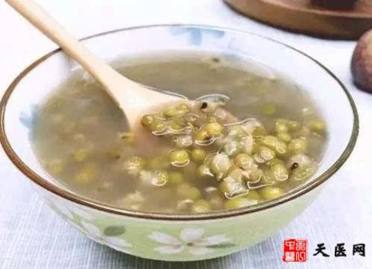 制作绿豆解毒汤需注意什么呢