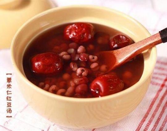红豆薏米汤在晚上能喝吗