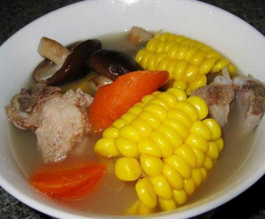玉米胡萝卜排骨汤的做法是什么