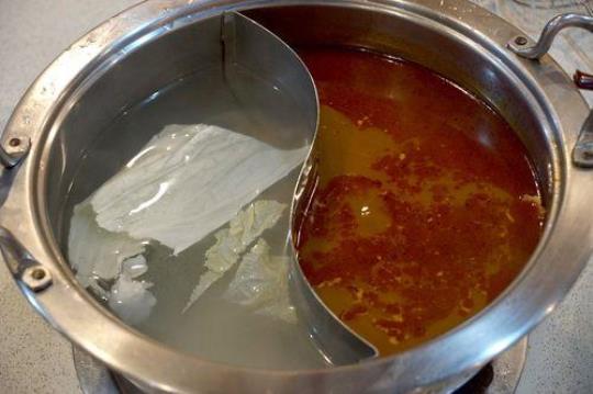 介绍麻辣烫汤底——红汤的做法