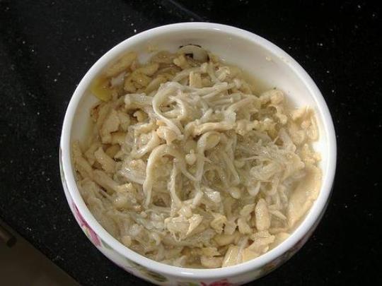 金针菇鸡丝汤的做法