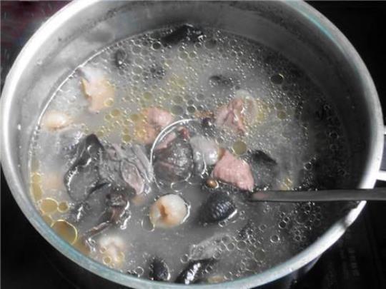 黑豆乌骨鸡汤的做法有哪些