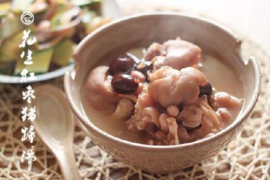 花生炖猪脚汤的做法有哪些？