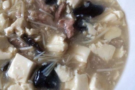 平菇木耳豆腐汤怎么做 有什营养