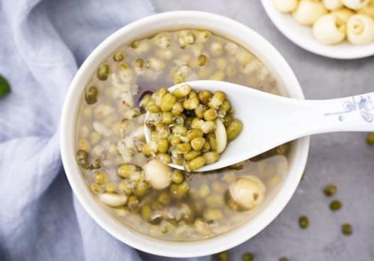 吃中药可以喝绿豆汤吗？