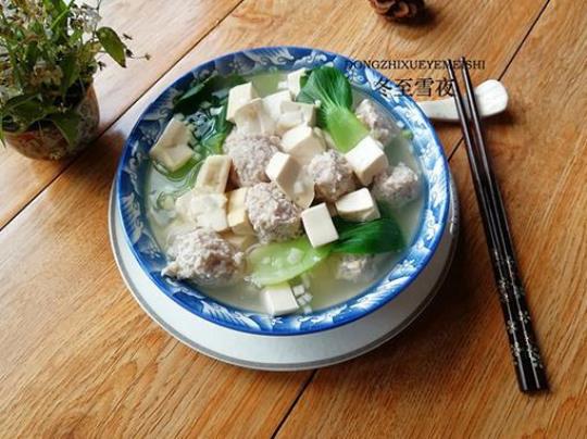 丸子豆腐汤的做法有哪些？