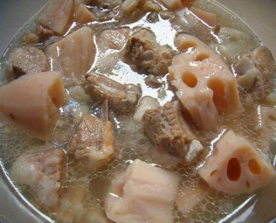 海带莲藕排骨汤的制作方法