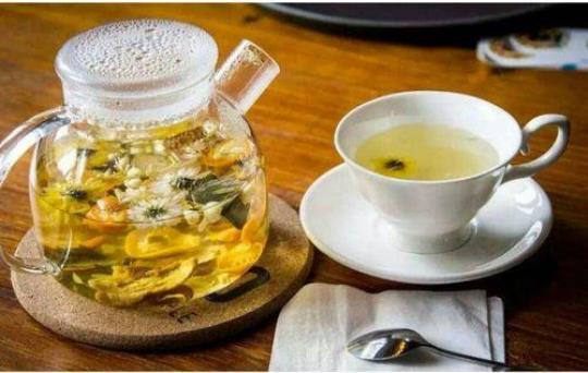 菊花枸杞蜂蜜茶的做法
