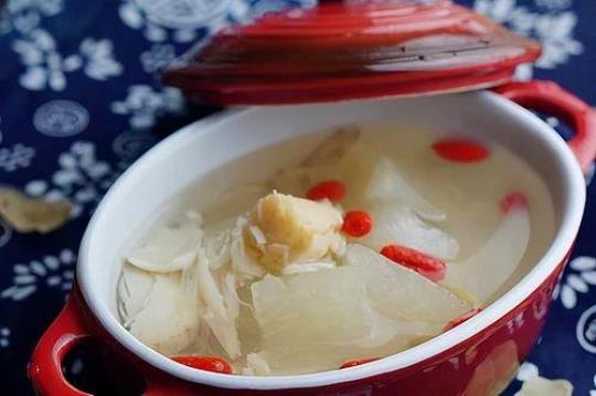 进入寒冷天气喝8款汤进补让你安然过冬！
