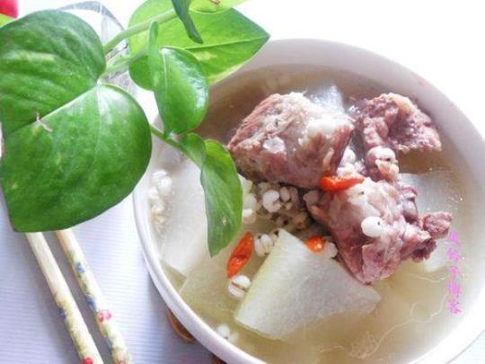 冬瓜排骨薏米汤的做法