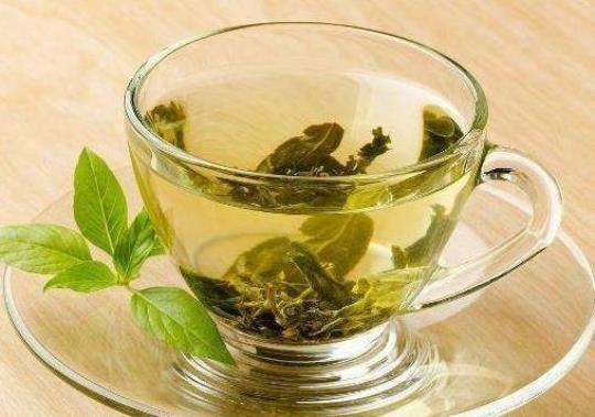 喝绿茶的好处和坏处 爱喝茶的您一定要知道