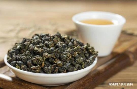 乌龙茶是什么茶 乌龙茶什么季节喝比较适合