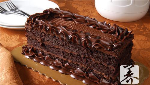 黑森林蛋糕的做法 黑森林蛋糕主要特征