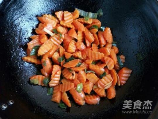 红萝卜的做法大全 红萝卜的功效与作用以及营养价值
