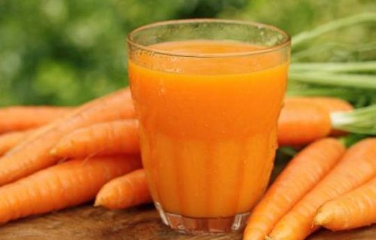 胡萝卜果汁对身体的好处是什么