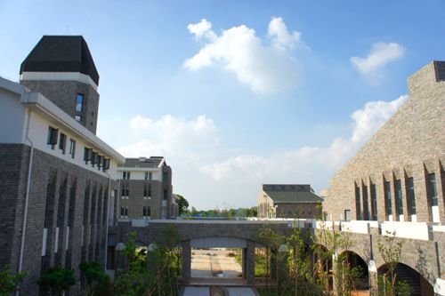 广东东软学院是几本 广东东软学院学费多少钱一年